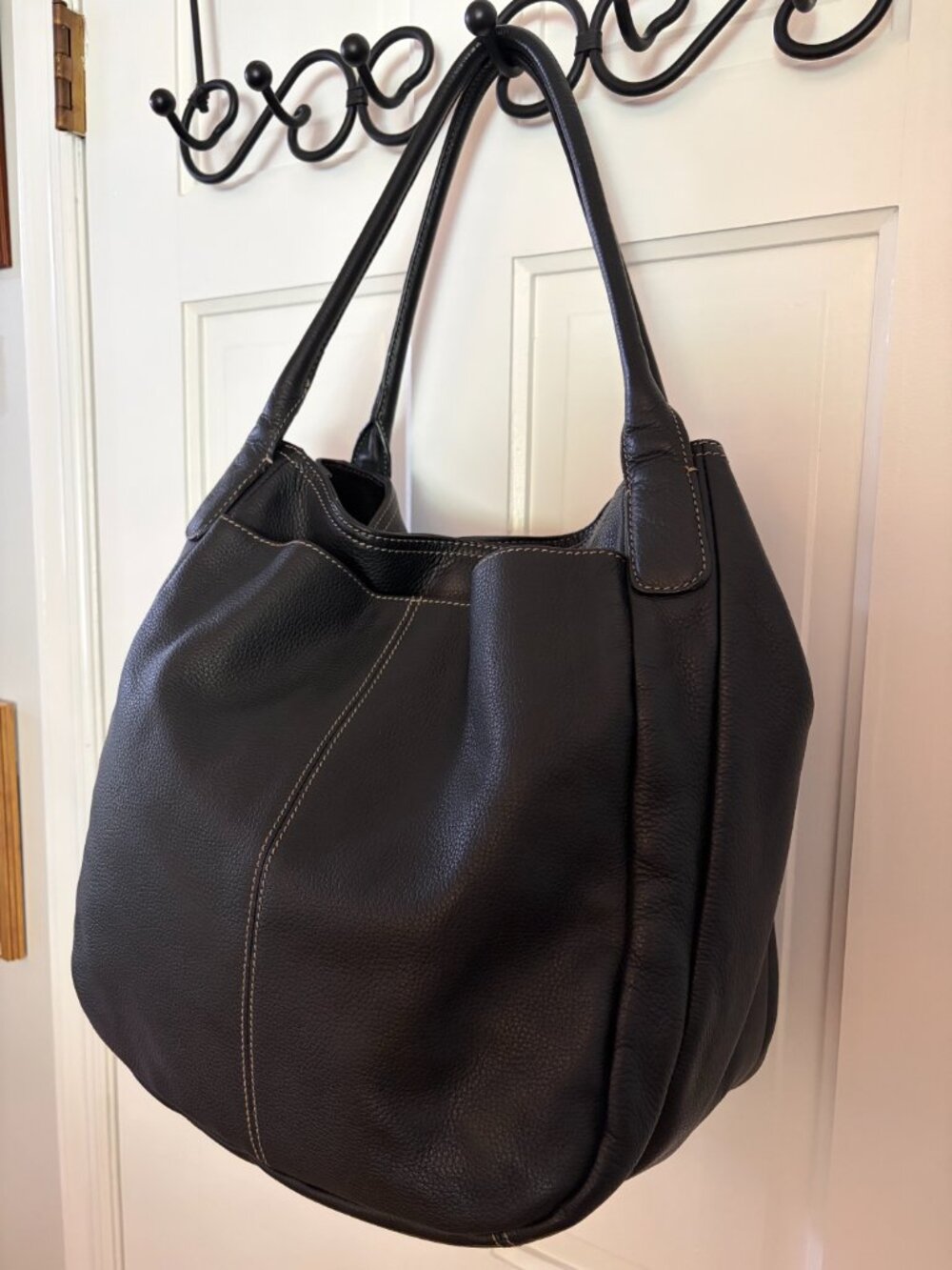 Tignanello Large Black Pebbled Leather Hobo Shoulder Bag - Style 161207